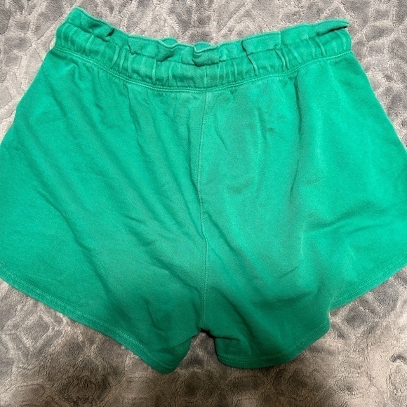 Universal Thread High Waisted Green Shorts - Picture 4 of 4